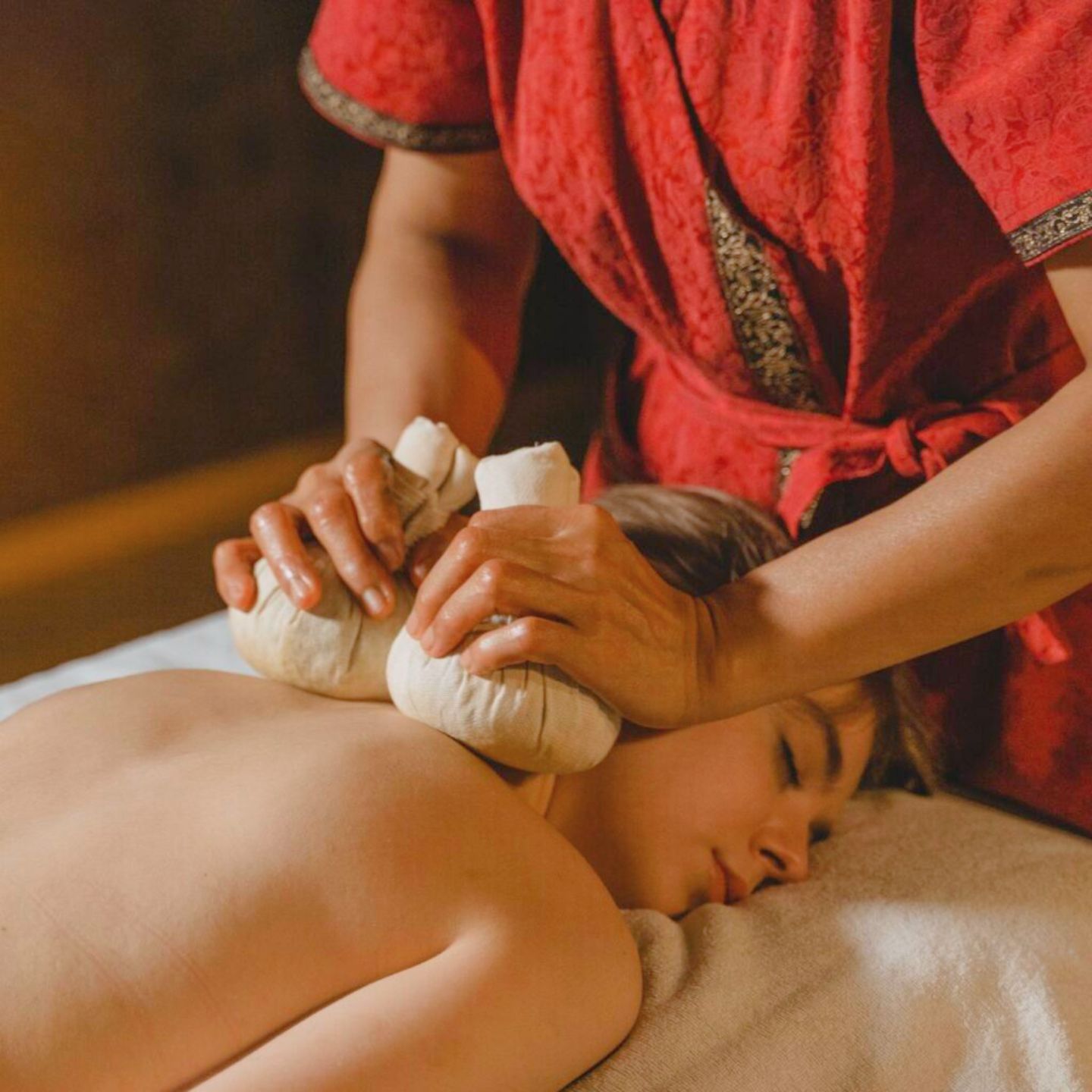 Life Essentials Spa Massage Facials & PMU - Beauty Spa in Savannah