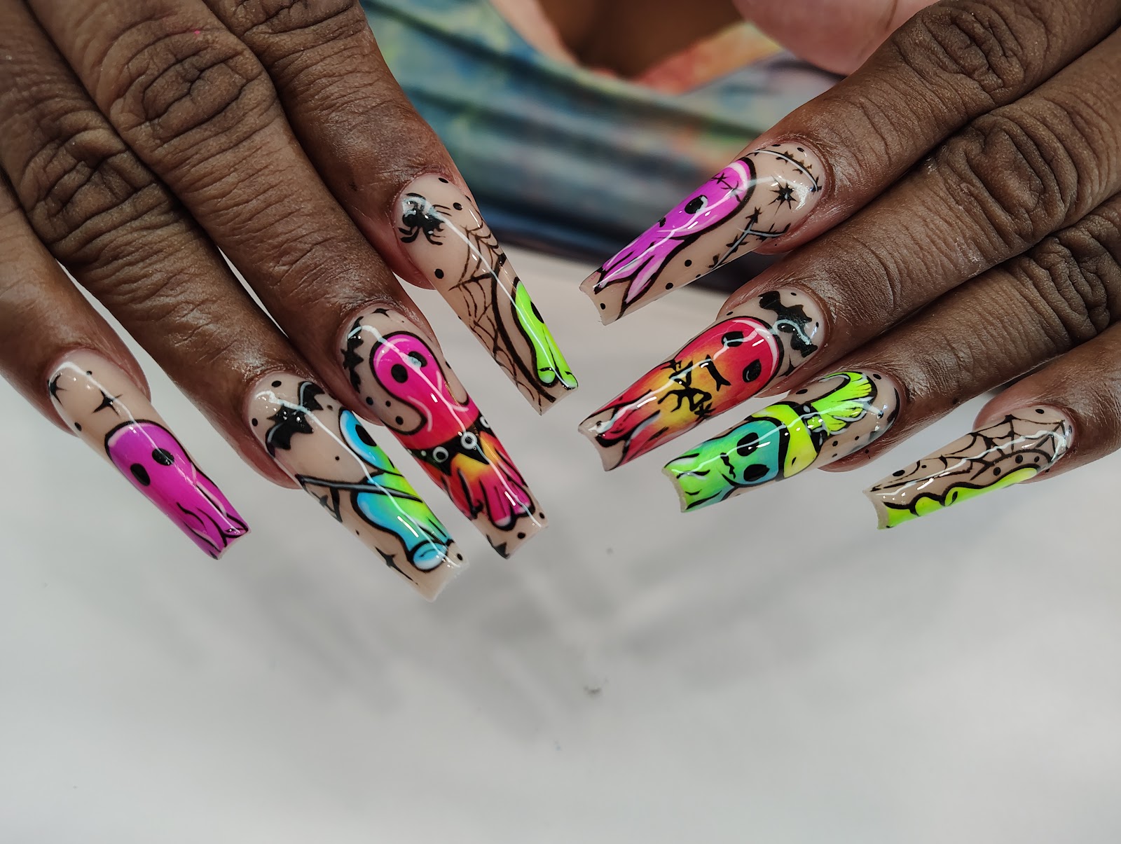 Luxury Nails and Spa - Nail Salon in Columbus