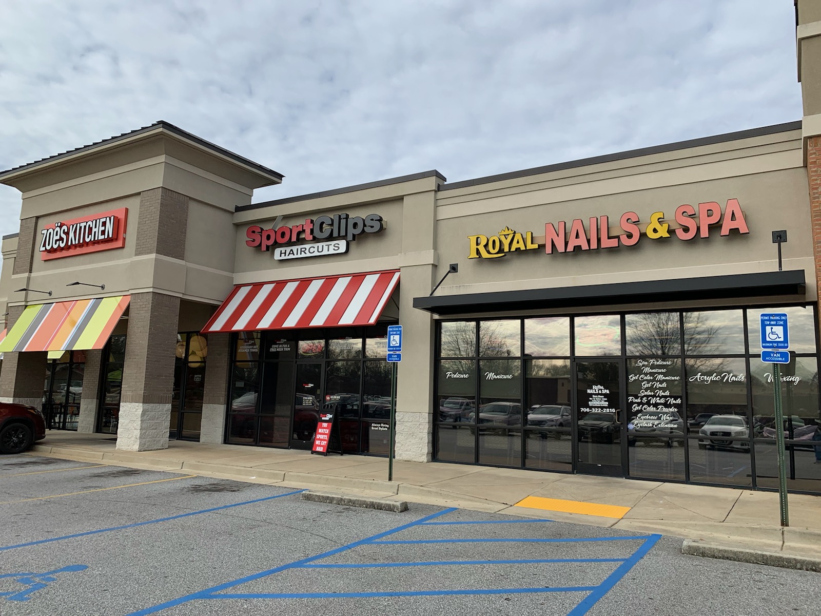 Royal Nails & Spa Salon - Nail Salon in Columbus