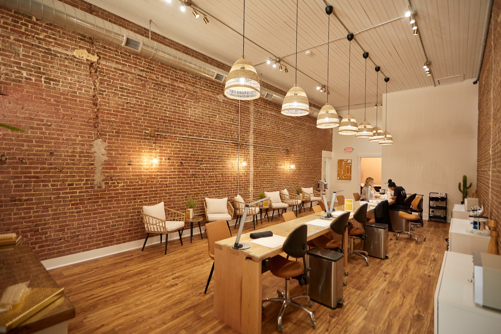 Uptown Nail and Beauty - Nail Salon in Columbus