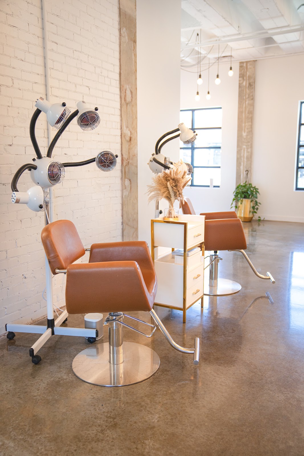 Teased Hair Salon - Hair Salon in Columbus