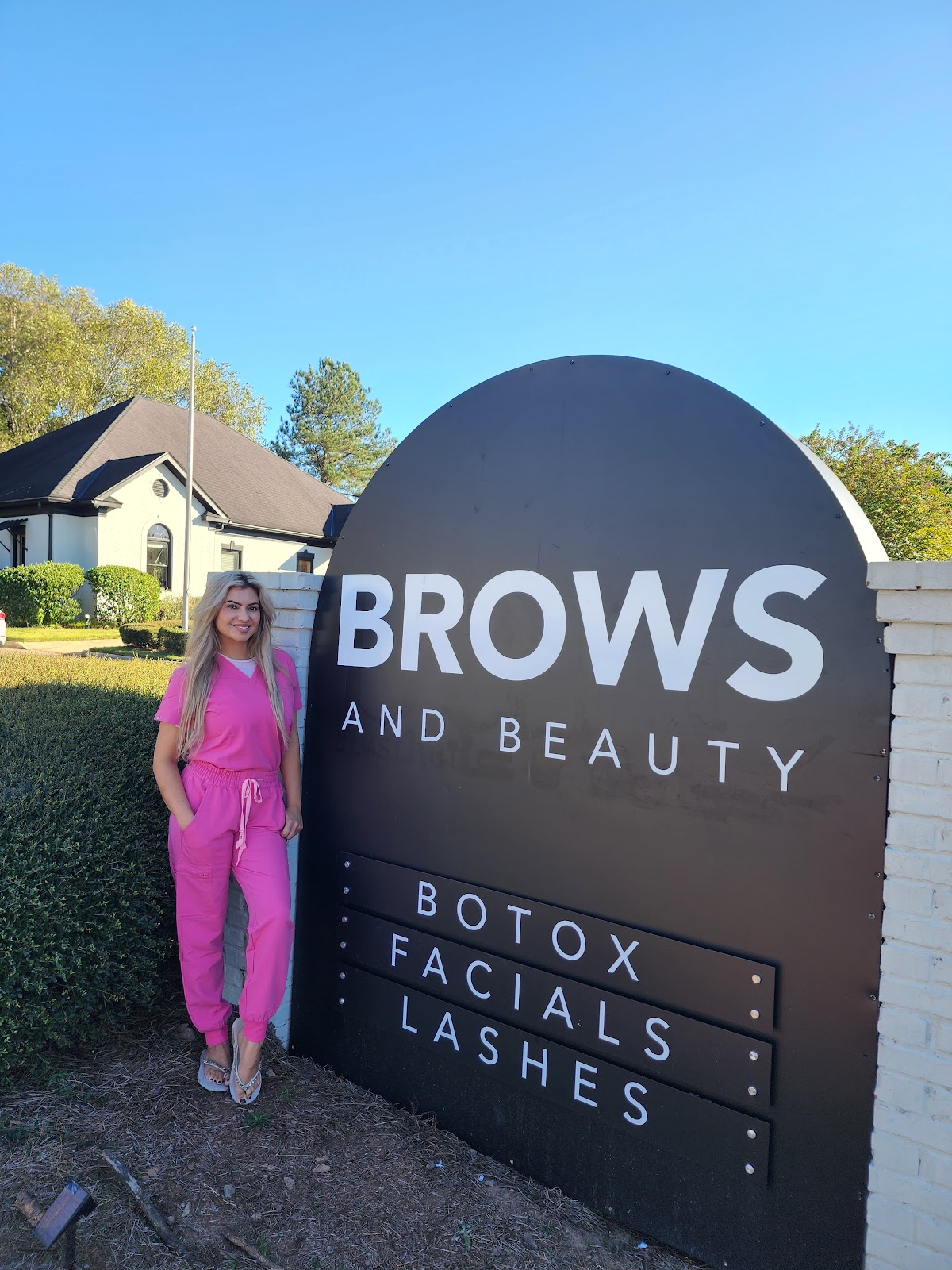 Brows & Beauty - Hair Salon in Columbus