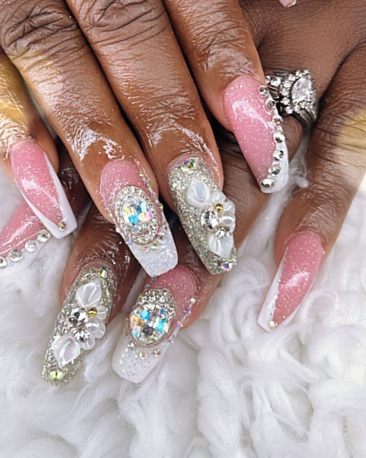 Beaute & Le Bar Nail Lounge - Nail Salon in Macon