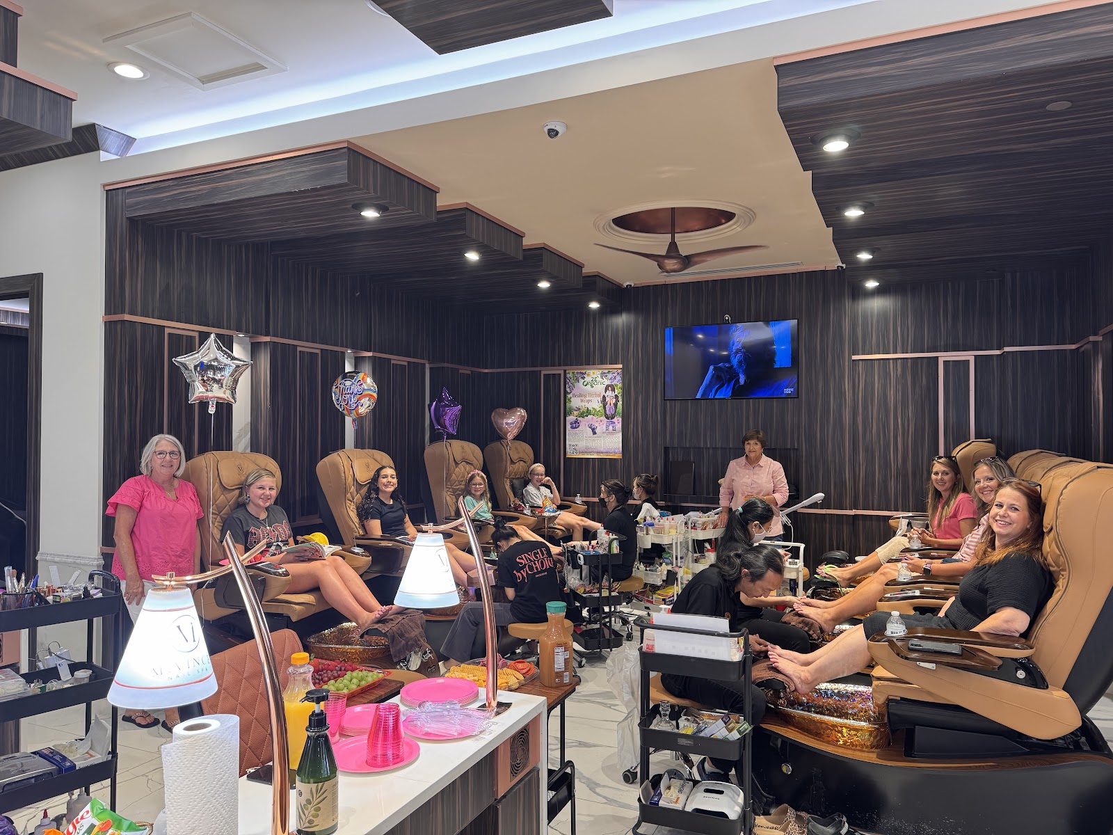 M. Vince' Nail Spa - Nail Salon in Macon