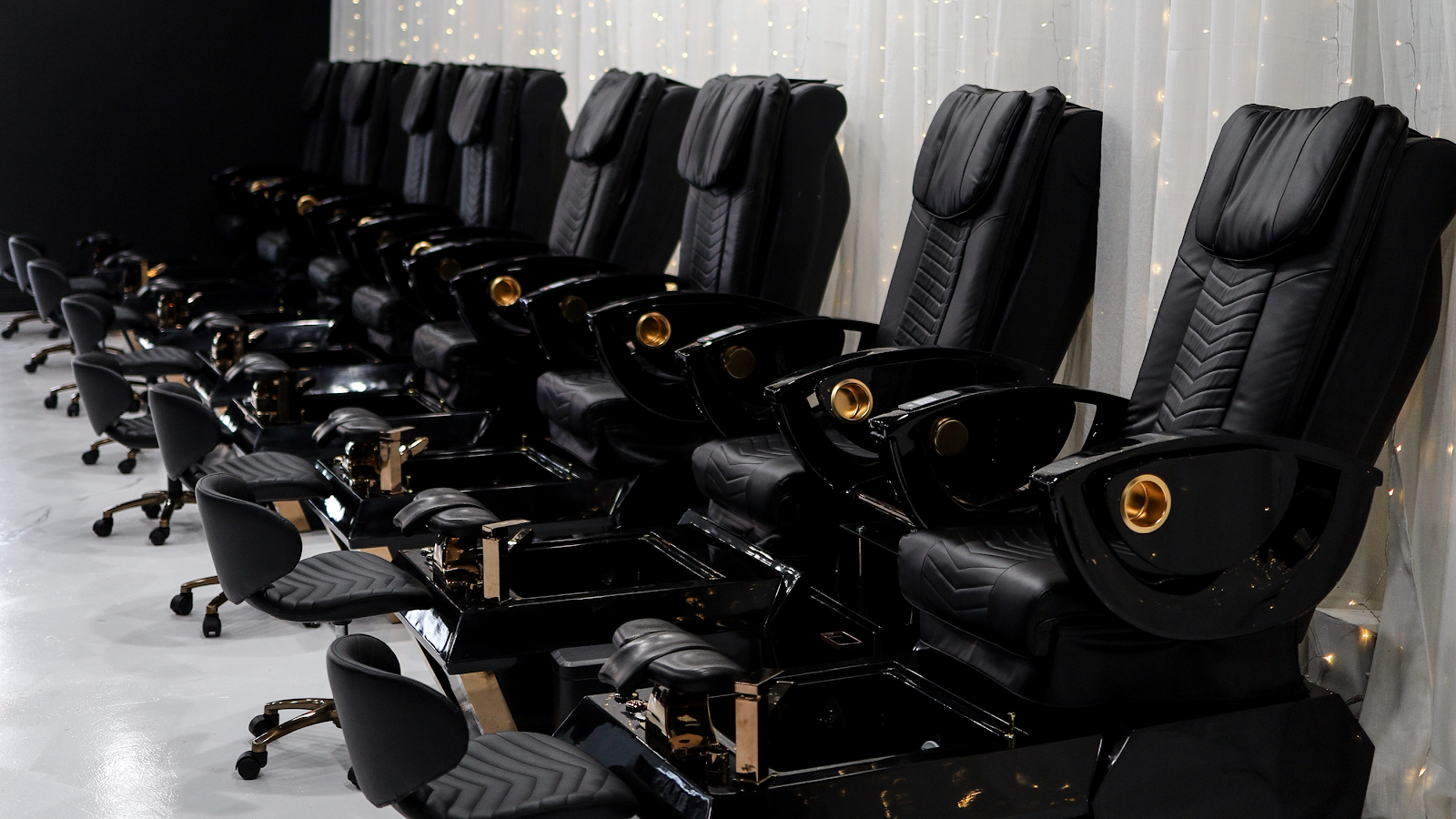 Bombshell Beauty - Nail Salon in Macon