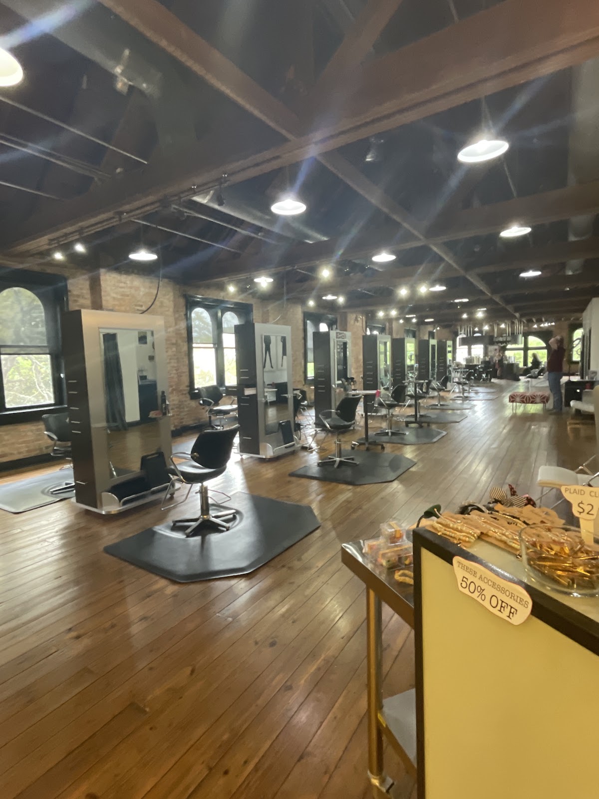Republic Salon - Hair Salon in Athens