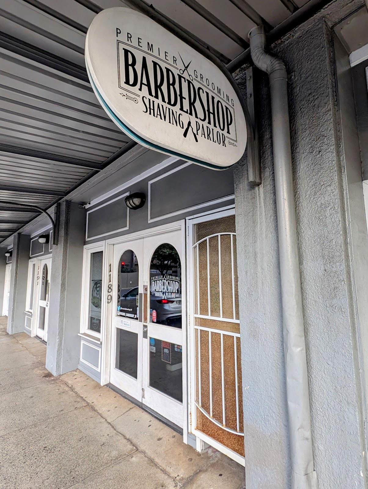 Premier Barbershop Hawaii - Downtown - Barbershop in Honolulu