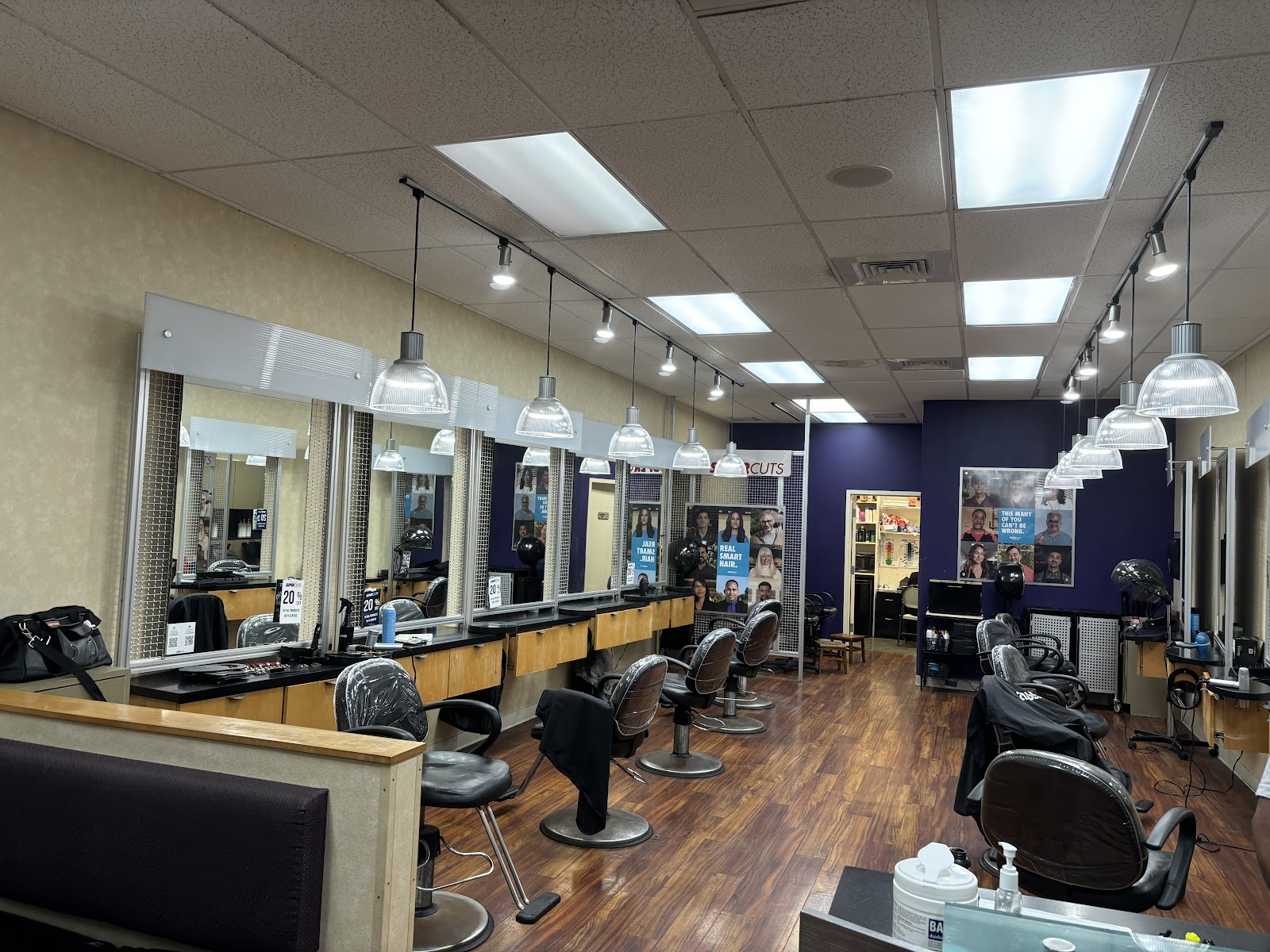 Supercuts - Barbershop in Honolulu