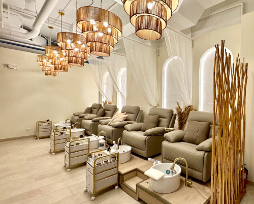 La Pure Waikiki Spa & Cafe - Nail Salon in Honolulu