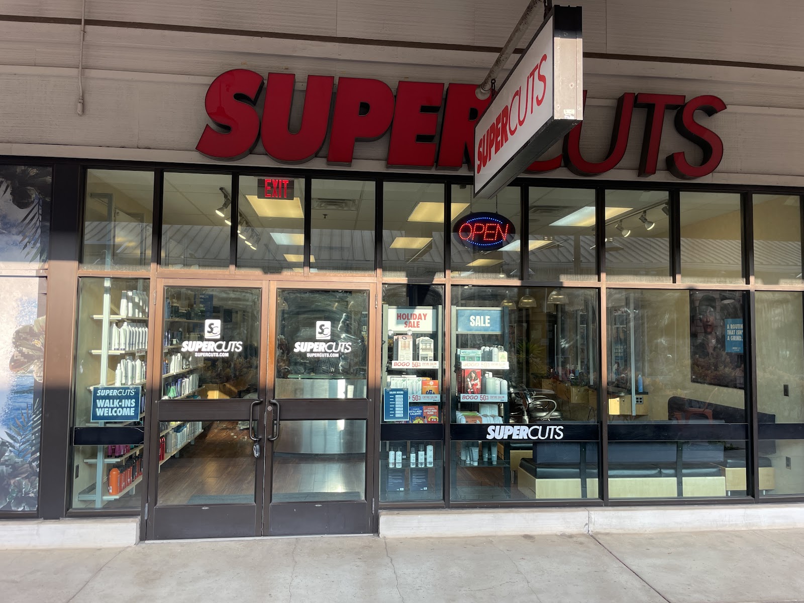 Supercuts - Barbershop in Maui