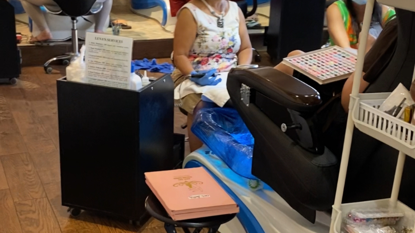 Lena's Nails Salon & Spa - Nail Salon Kihei Wailea Maui Hawaii - Nail Salon in Maui