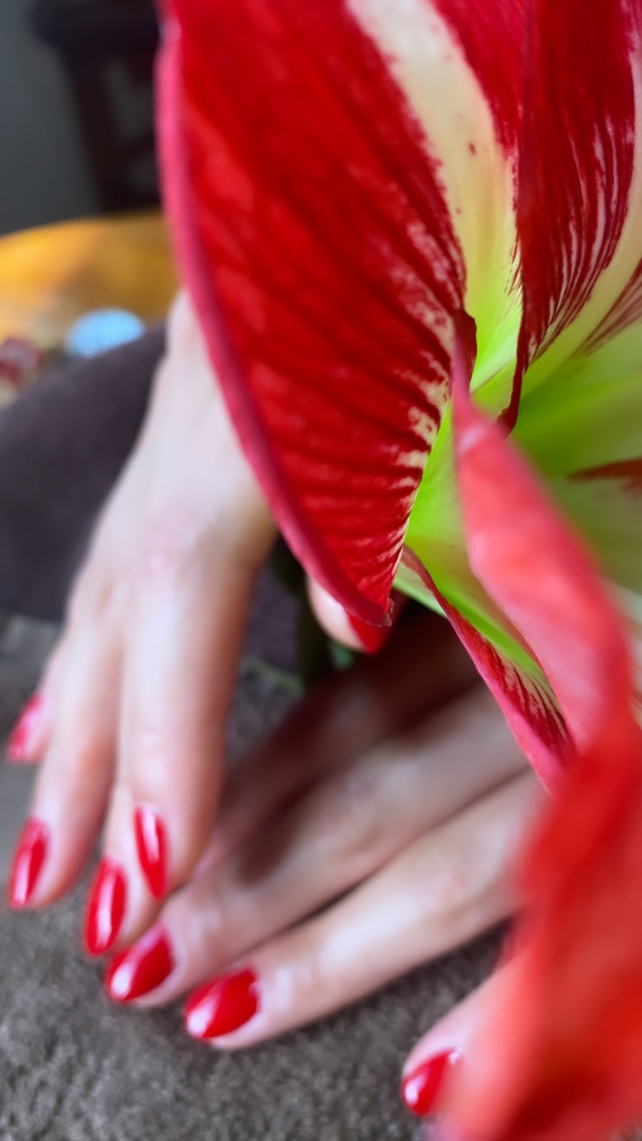 Natural Nails by Mimi - Nail Salon in Maui