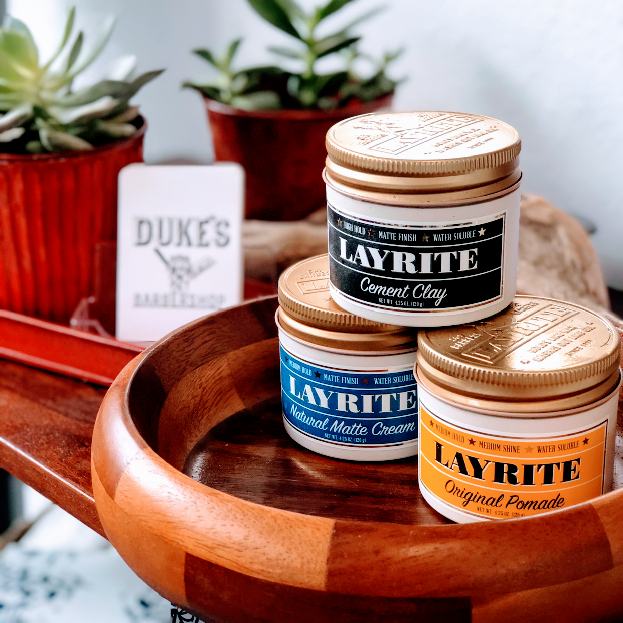 Dukes Gentlemens Barbershop - Barbershop in Hilo