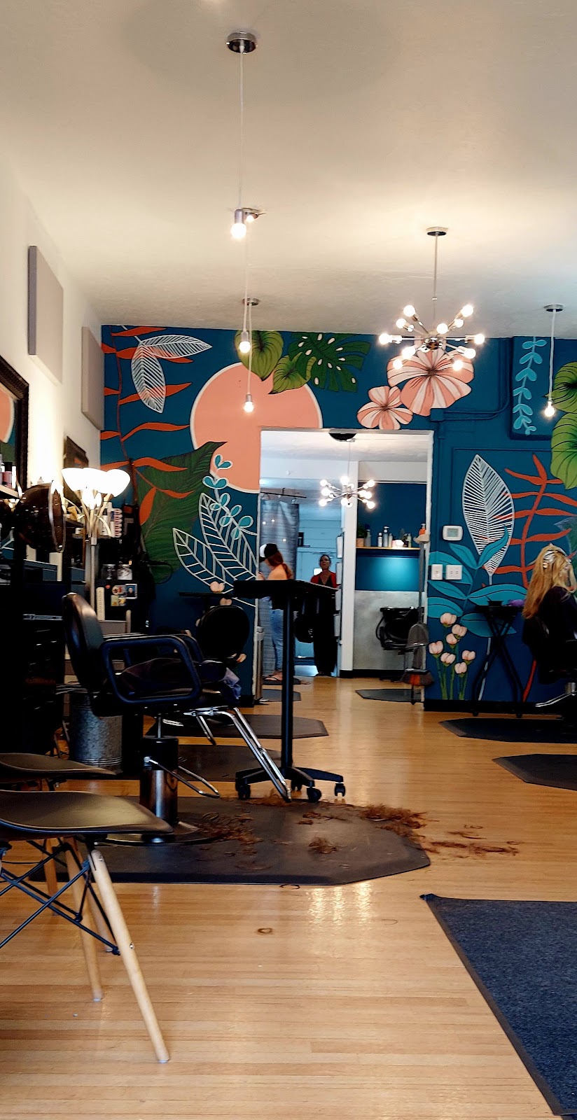 Euphoria Salon - Hair Salon in Boise