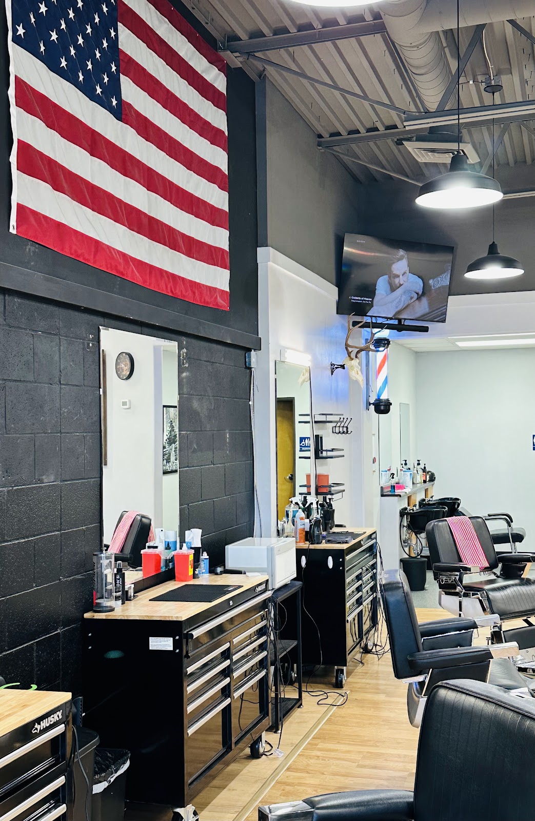 Razor's Barbershop LLC - Barbershop in Meridian