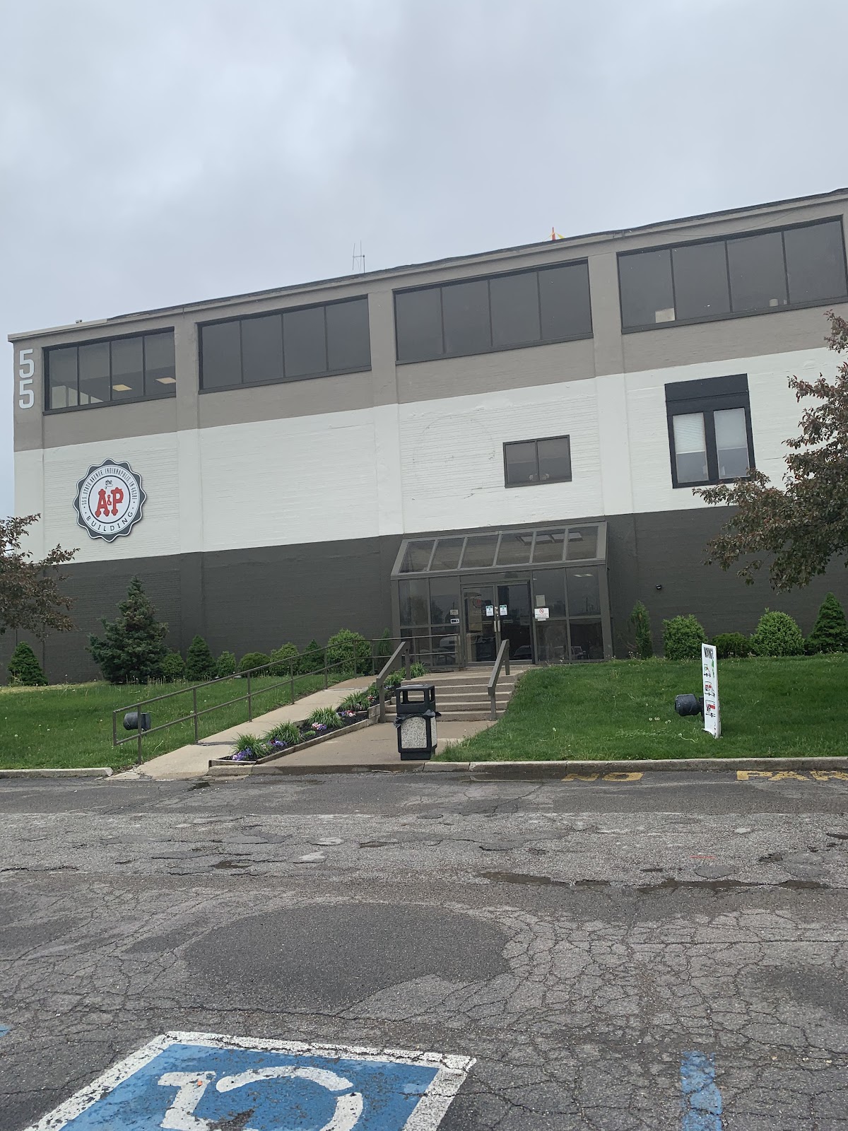 Mina Royal - Beauty Spa in Indianapolis