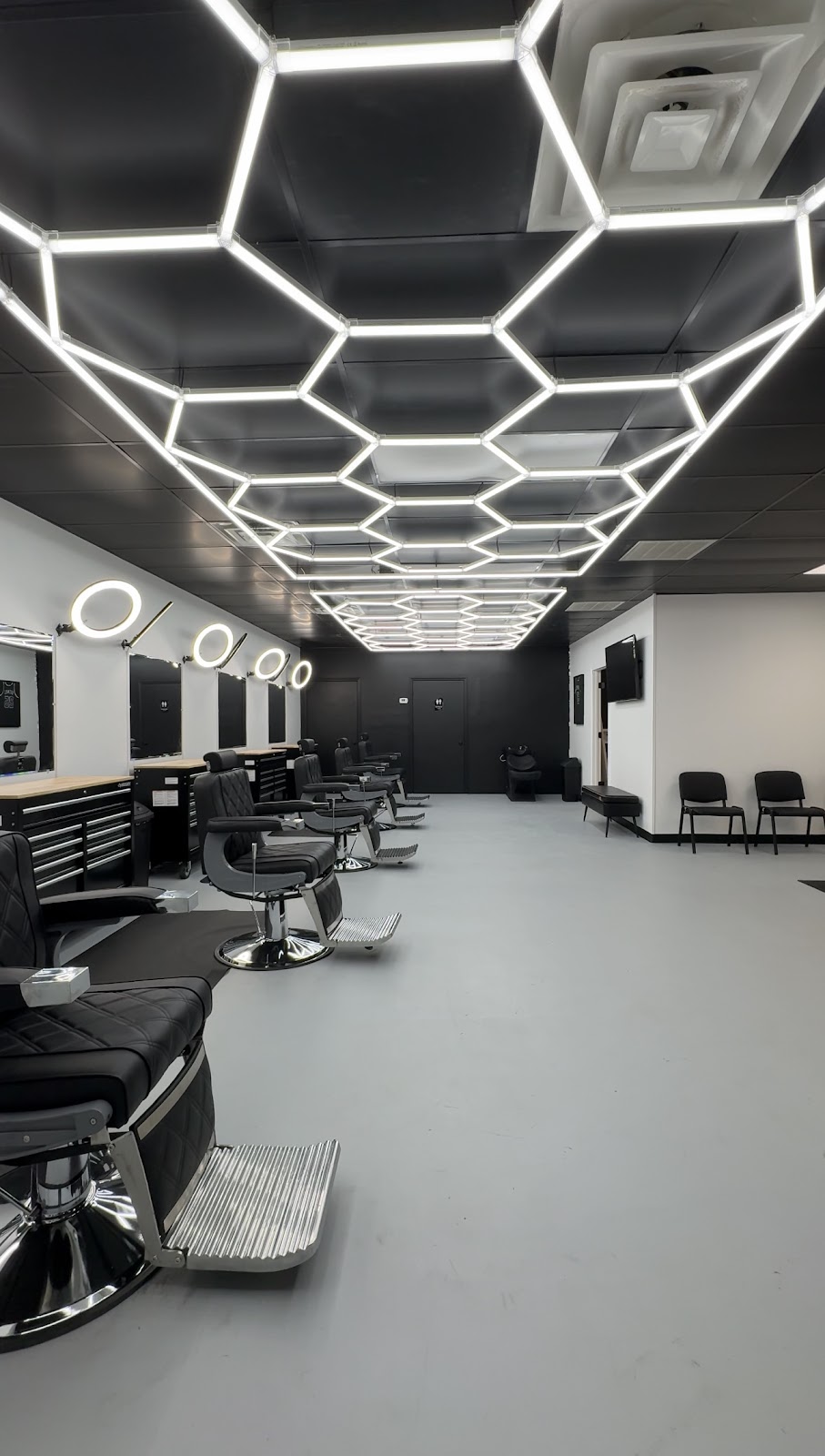 Blends Barbershop - Barbershop in Evansville