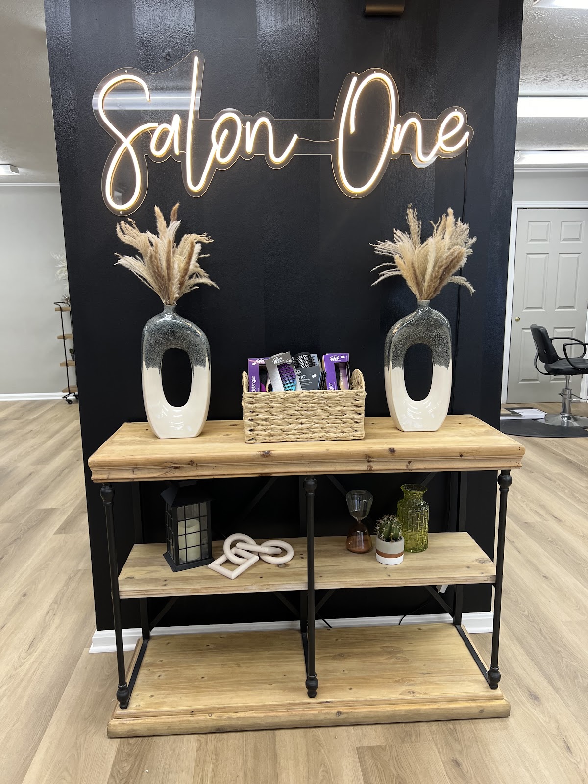 Salon One - Beauty Spa in Evansville