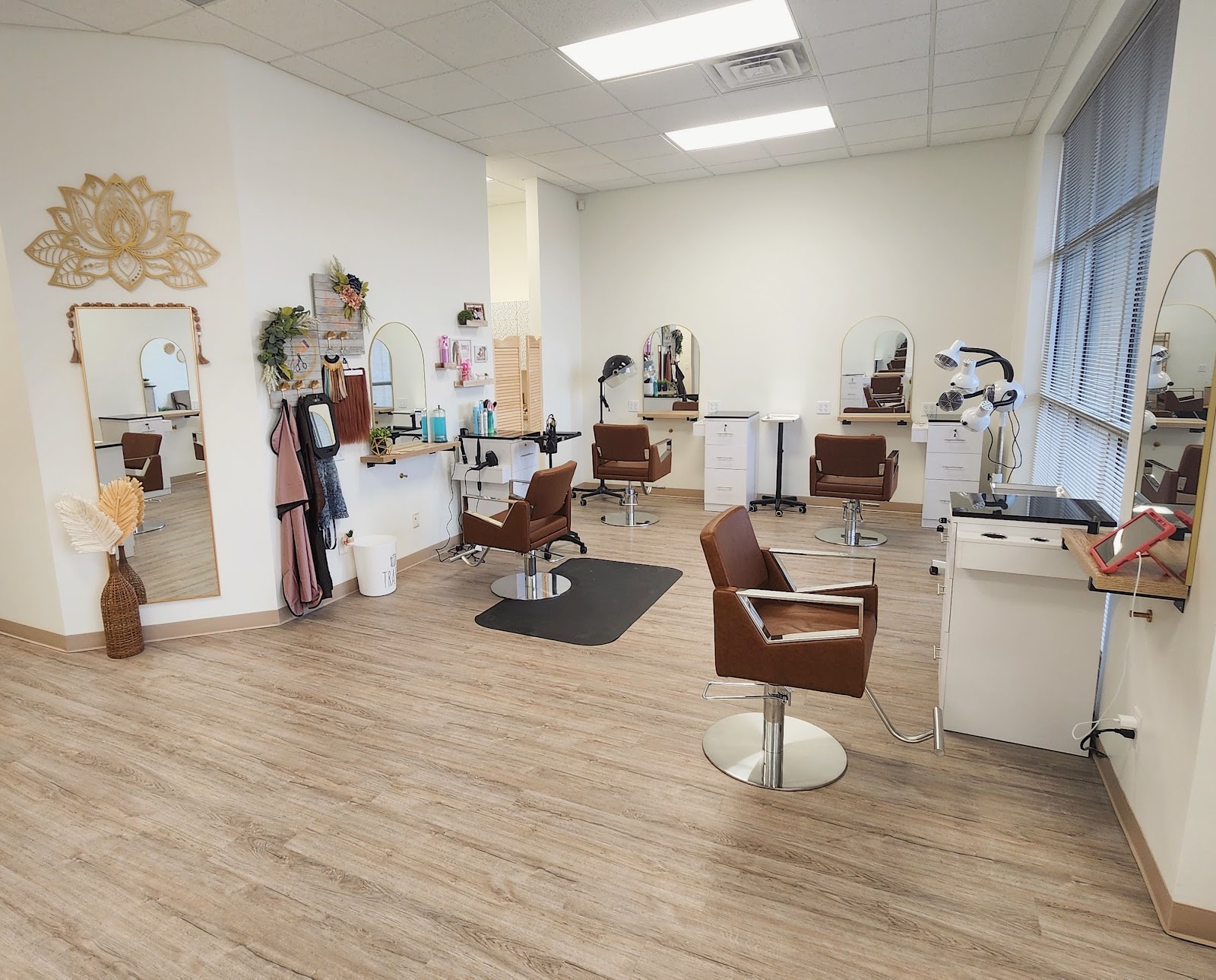 Lotus Spa and Salon - Hair Salon in Evansville