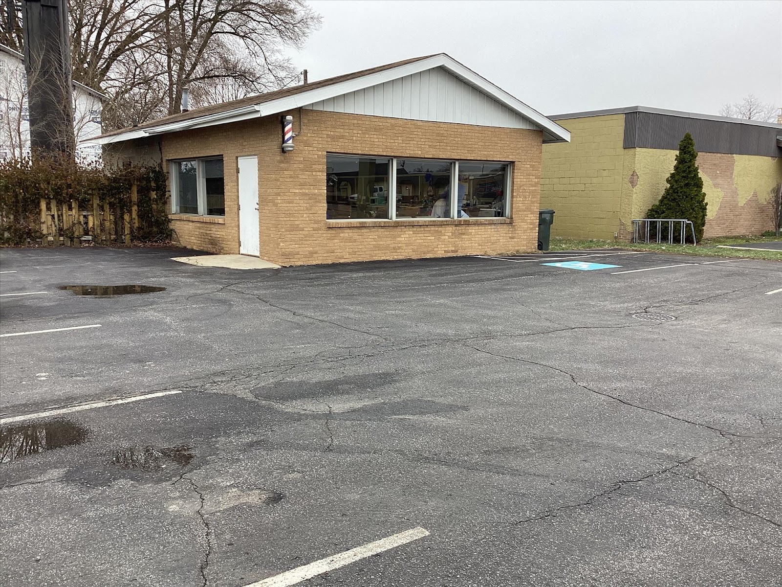 Rocco's Style Shop - Barbershop in South Bend