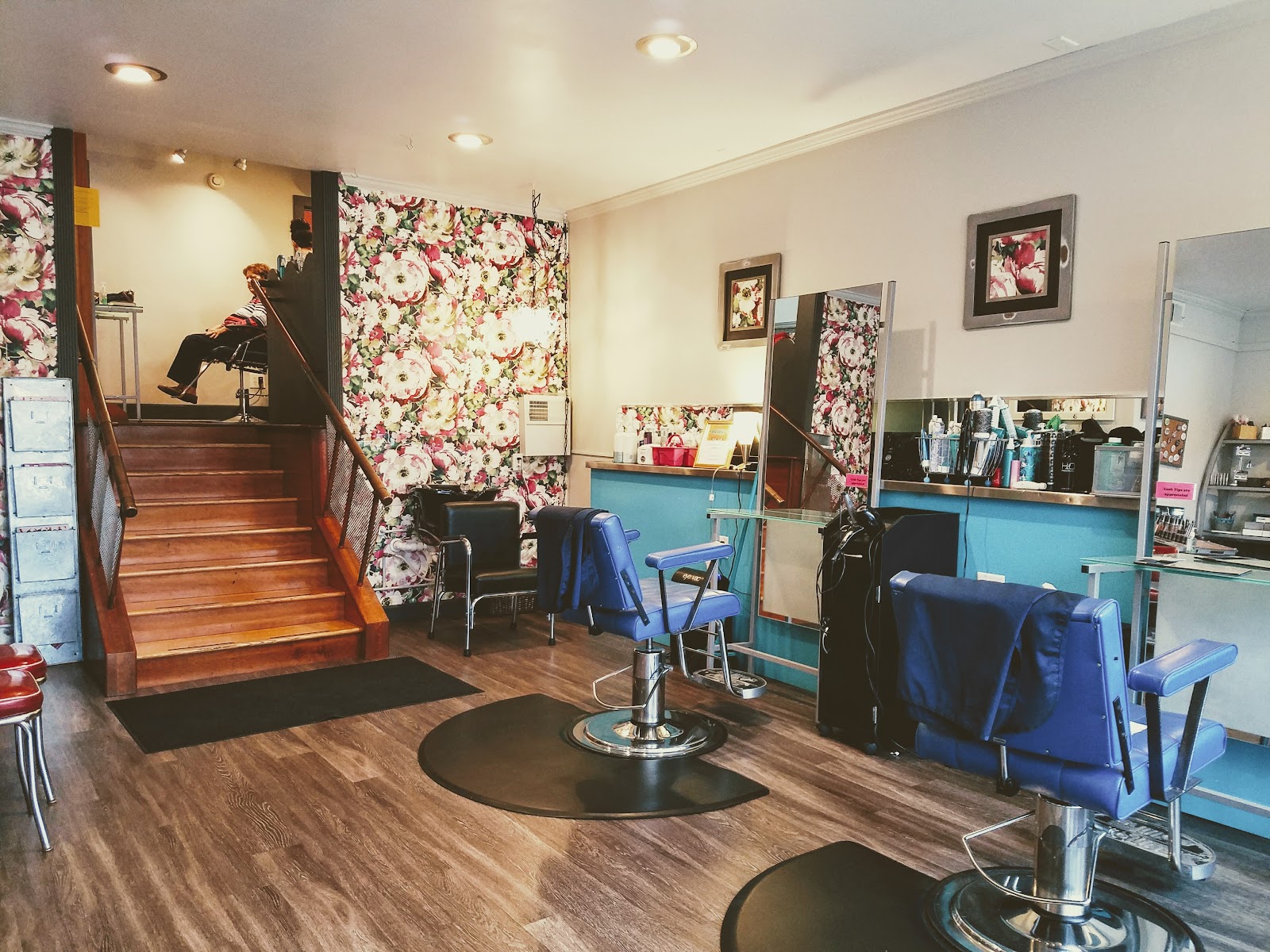 The Beehive - Nail Salon in South Bend