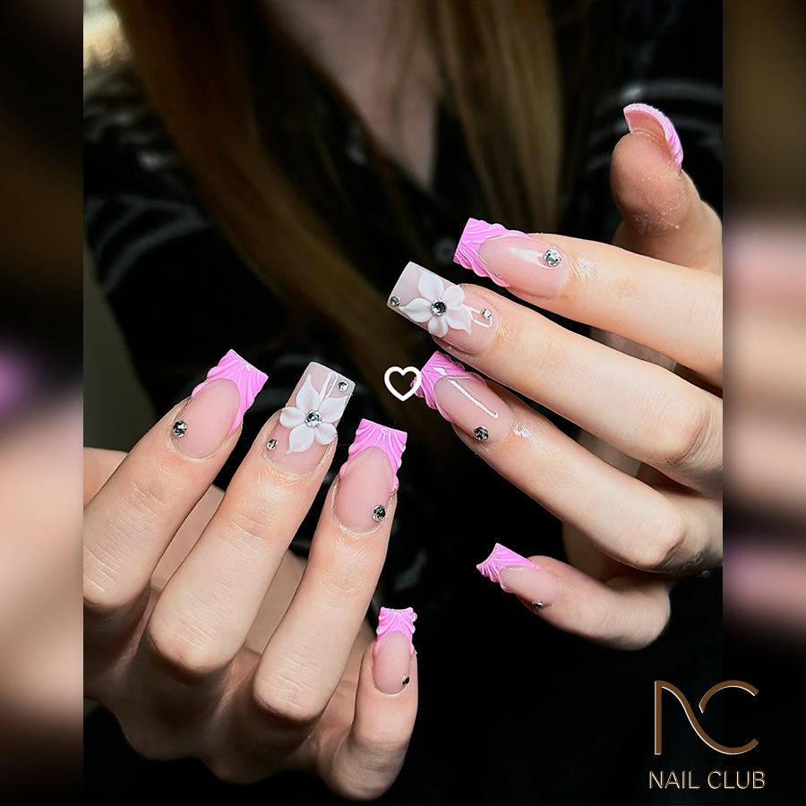 NAILS CLUB - Nail Salon in Bloomington