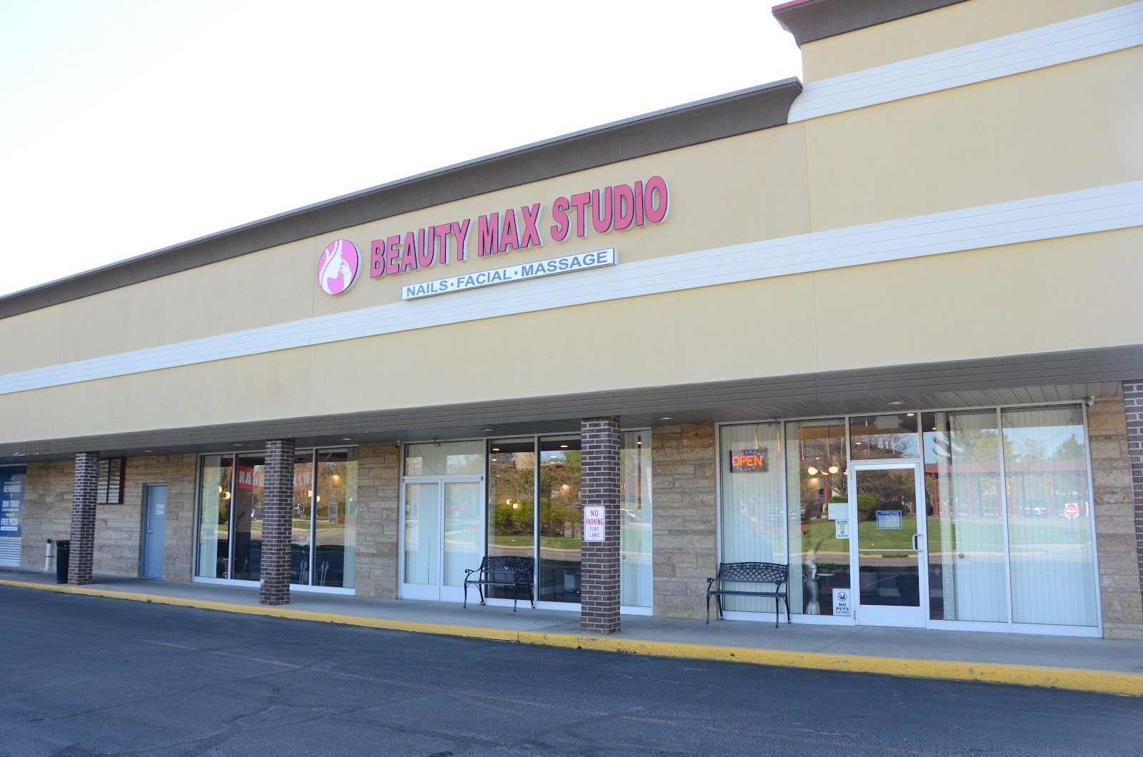 Beauty Max Studio(nail•facial•massage) - Nail Salon in Bloomington