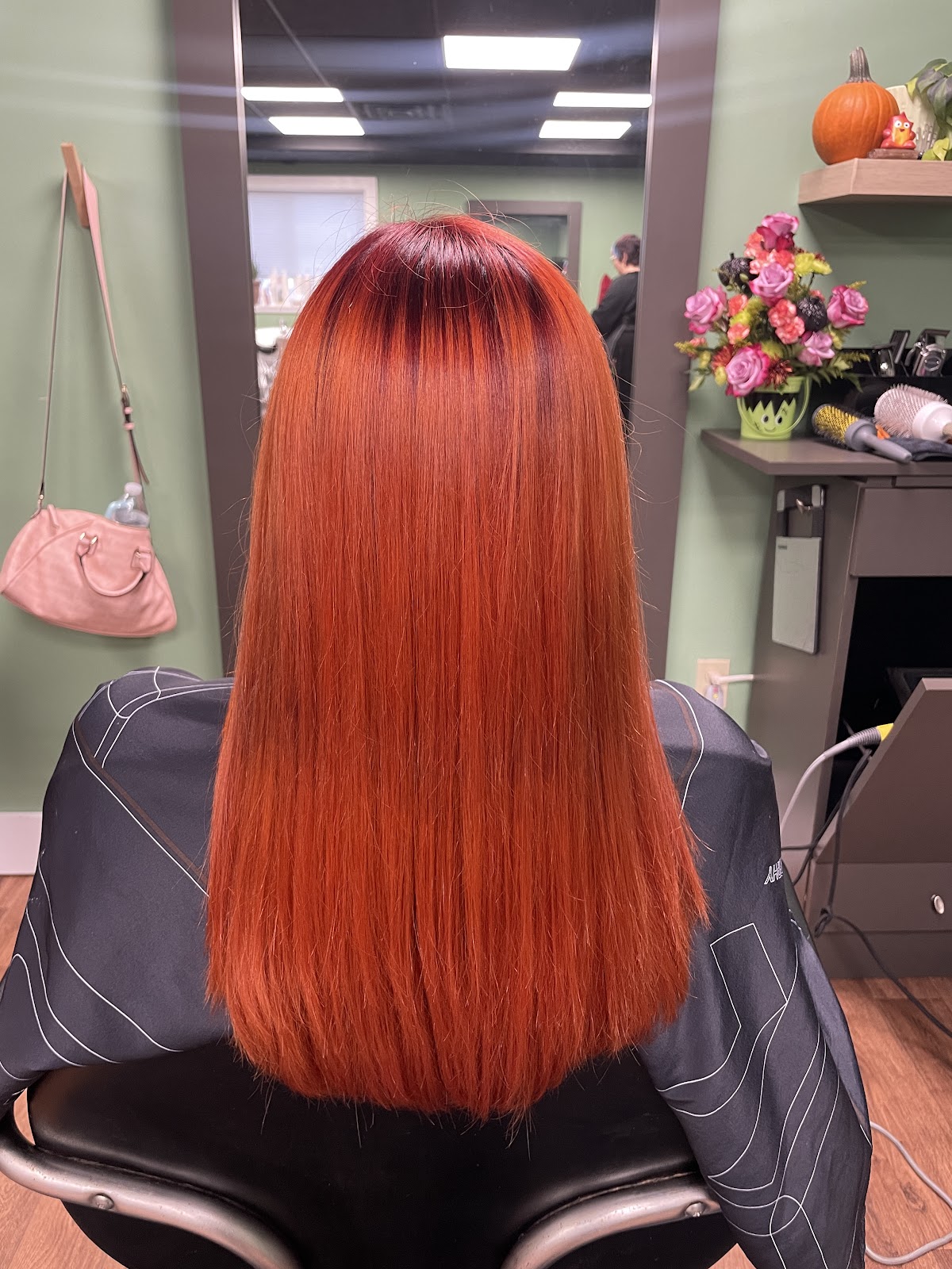 Royale Hair Parlor - Hair Salon in Bloomington
