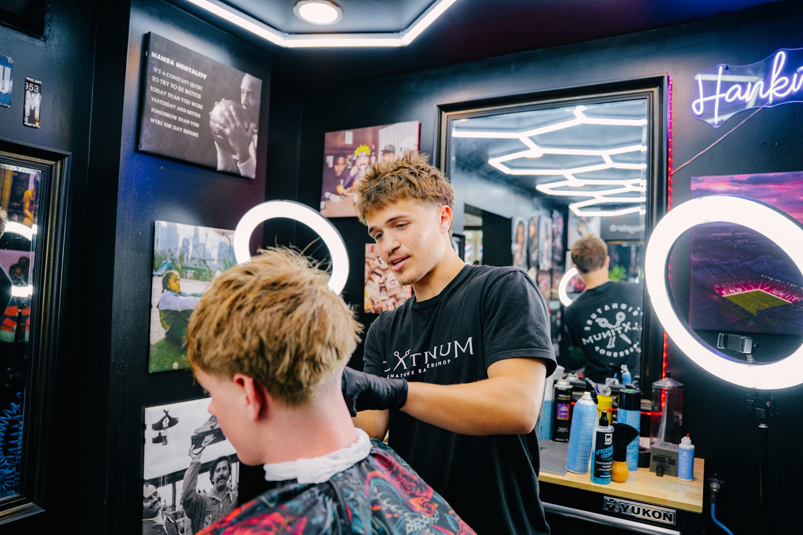 Platinum Signature Barbershop-Ingersoll Ave. - Barbershop in Des Moines
