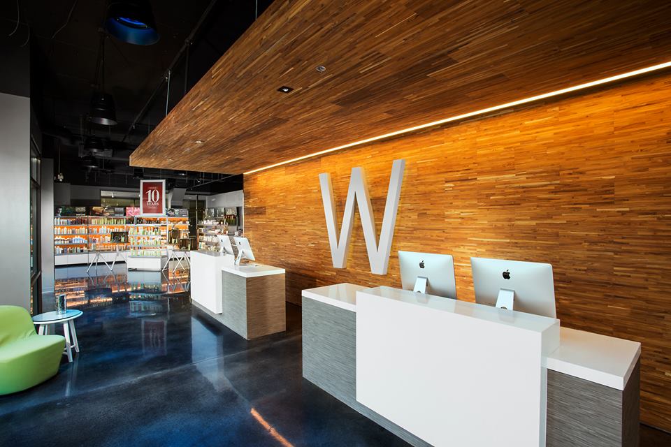 Salon Spa W - Nail Salon in Des Moines