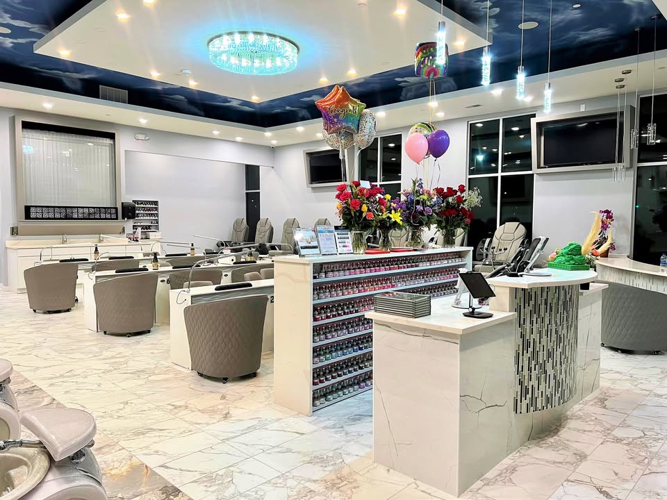 Star Nail Lounge - Nail Salon in Des Moines