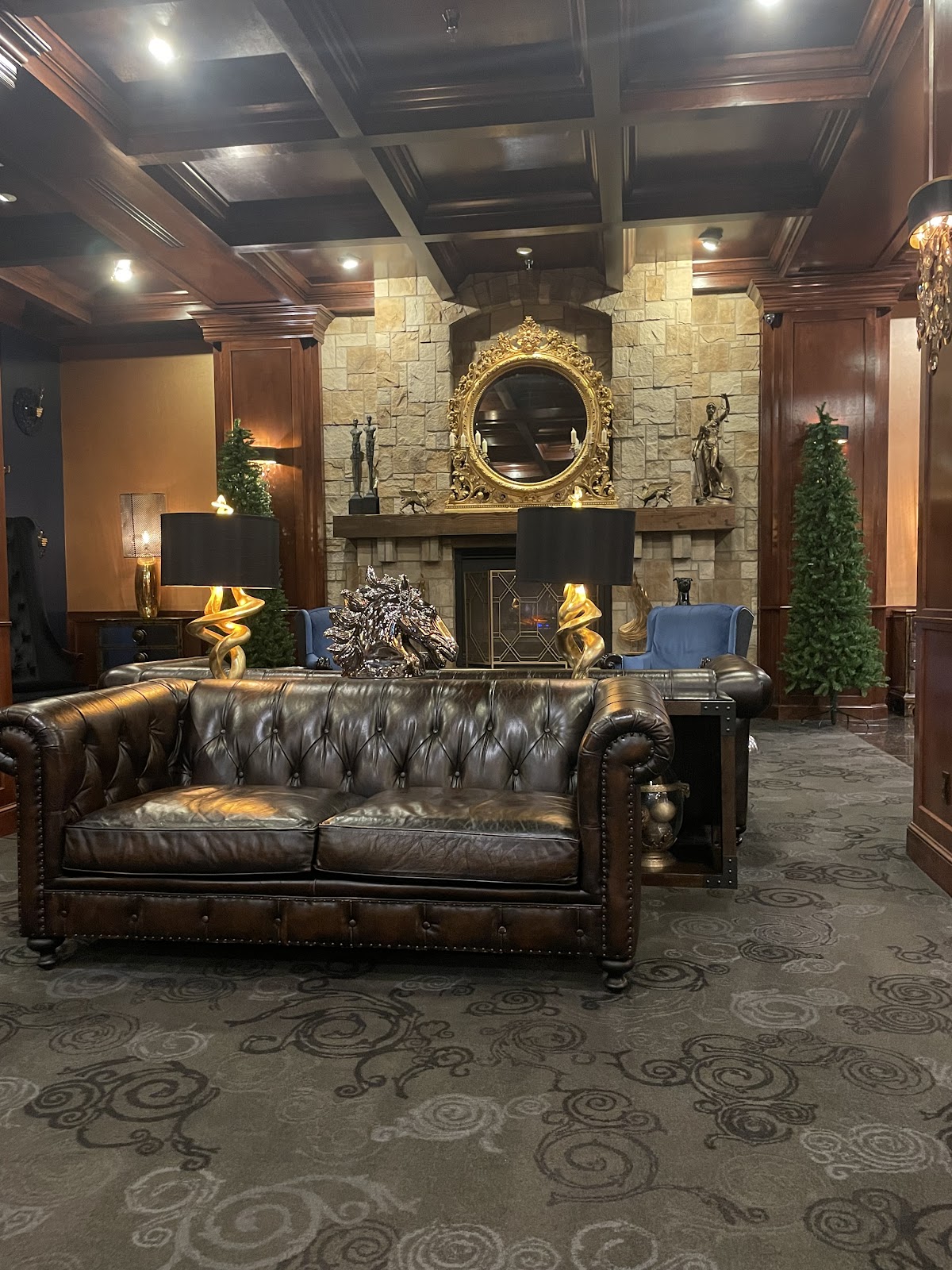 Elu Salon and Barber - Hair Salon in Des Moines