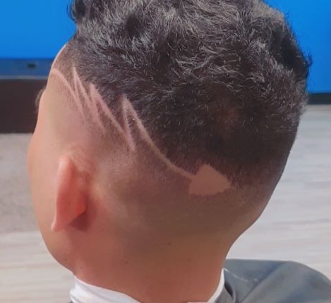 Lookin Sharp Barber Shop - Barbershop in Cedar Rapids