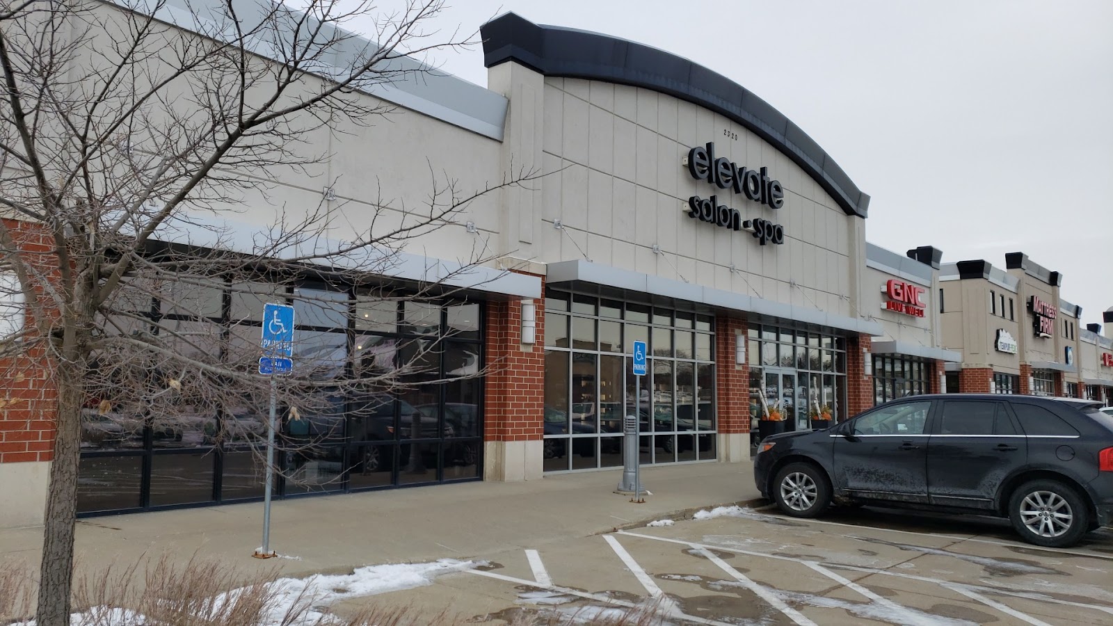 Elevate Salon & Spa - Nail Salon in Cedar Rapids