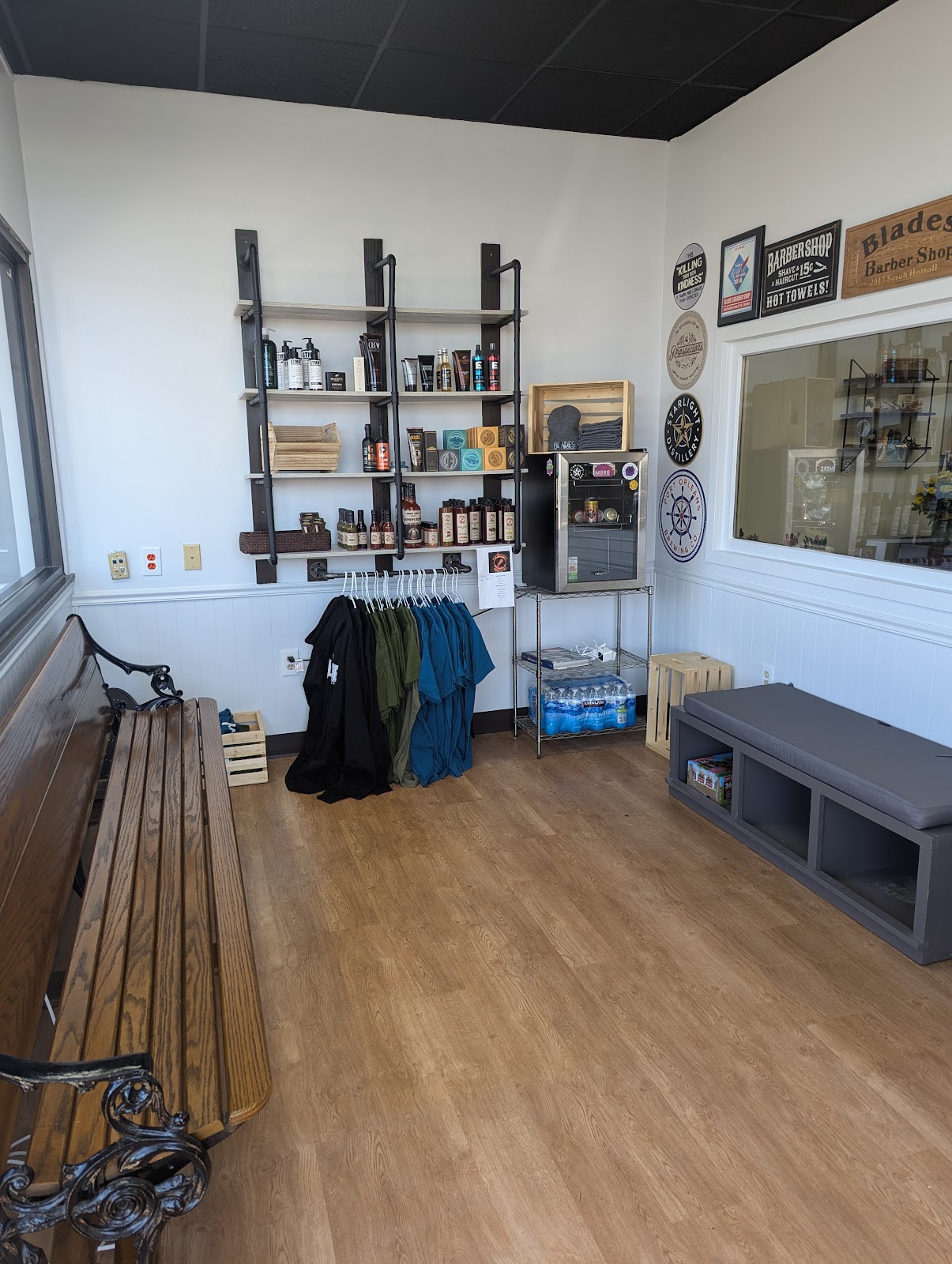 Blades Barber Shop - Barbershop in Davenport