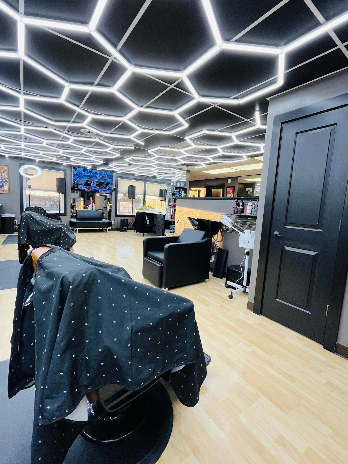 Lineage Grooming Collective - Barbershop in Davenport