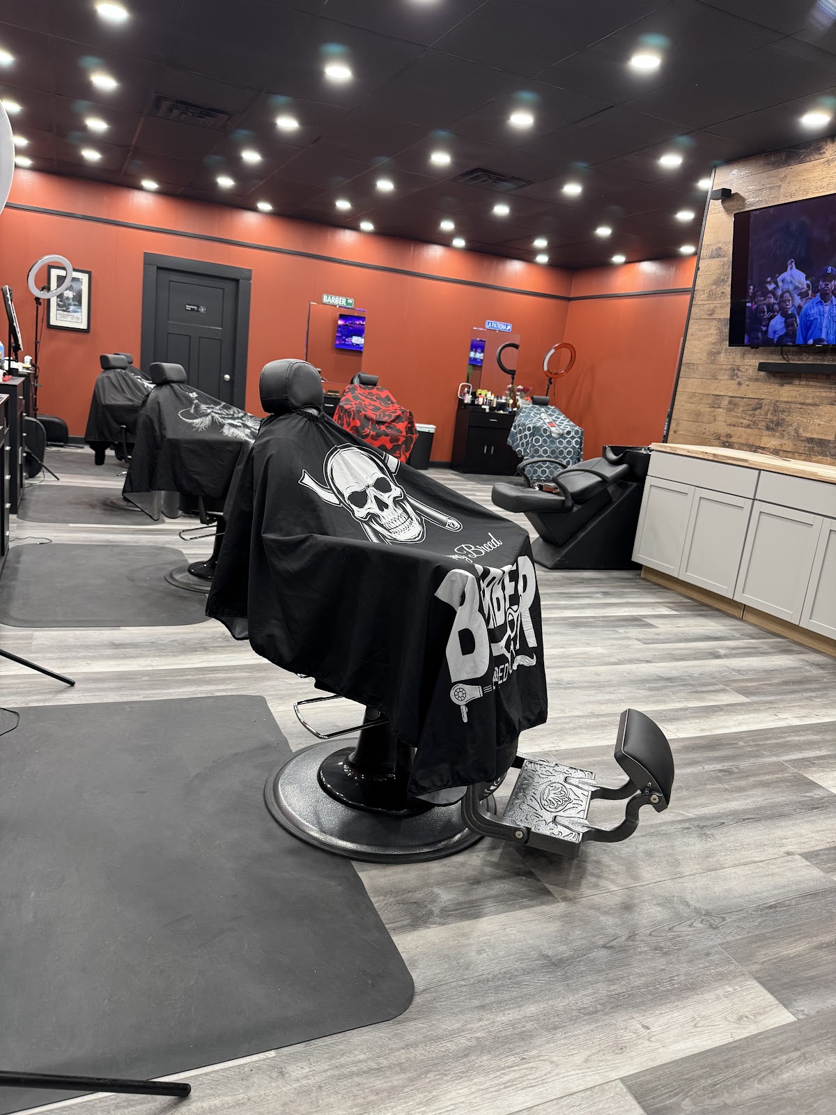 Supreme Legacy Barbershop - Barbershop in Davenport