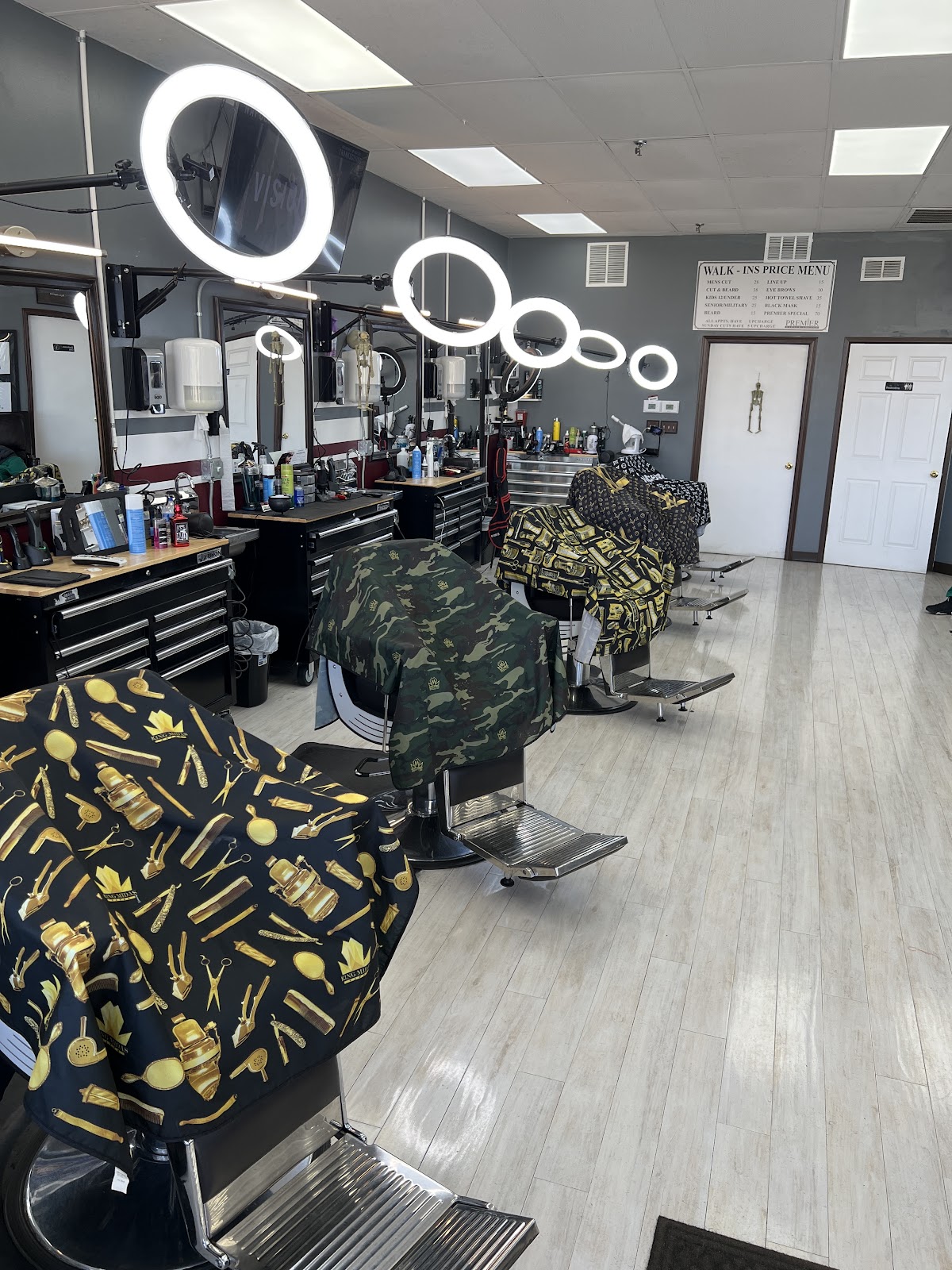 Premier Barber Lounge - Barbershop in Wichita