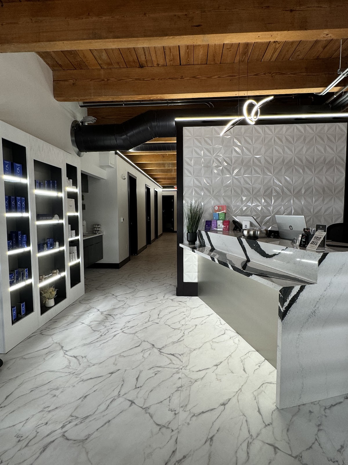 GLOW 365 - Hair Salon in Wichita