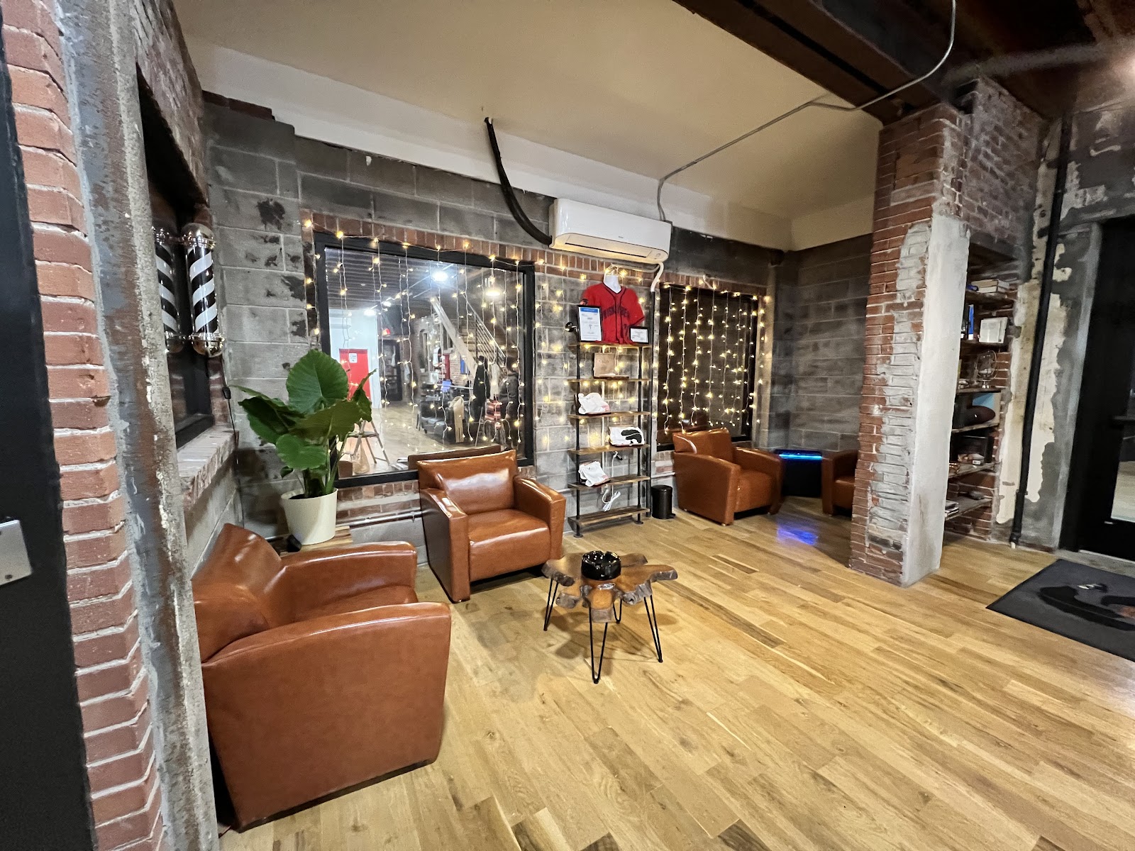Whiskey Beard Barbershop - Barbershop in Kansas City