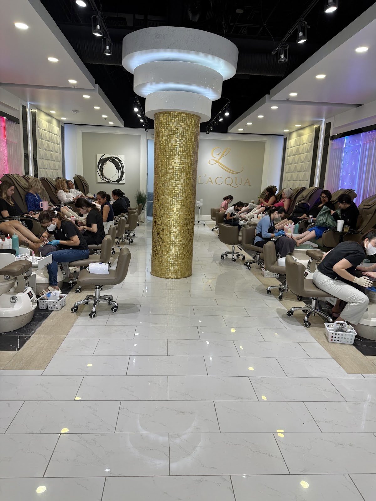 L’acqua Nails and Lashes - Nail Salon Kansas City Mo - Nail Salon in Kansas City