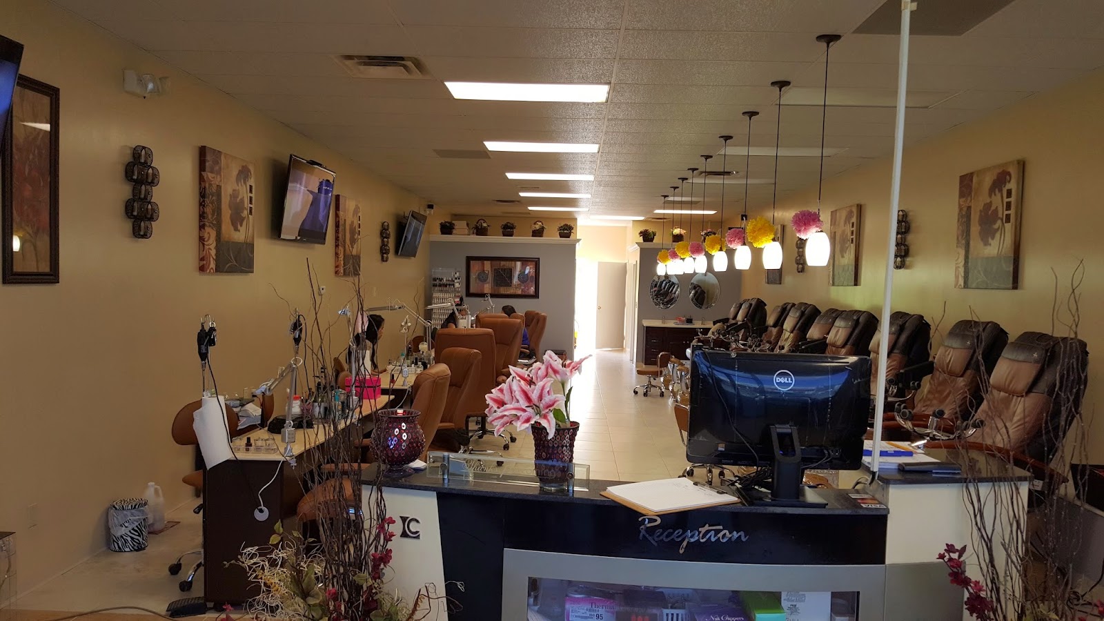 Rockstar Nails & Spa - Nail Salon Kansas City, MO - Nail Salon in Kansas City