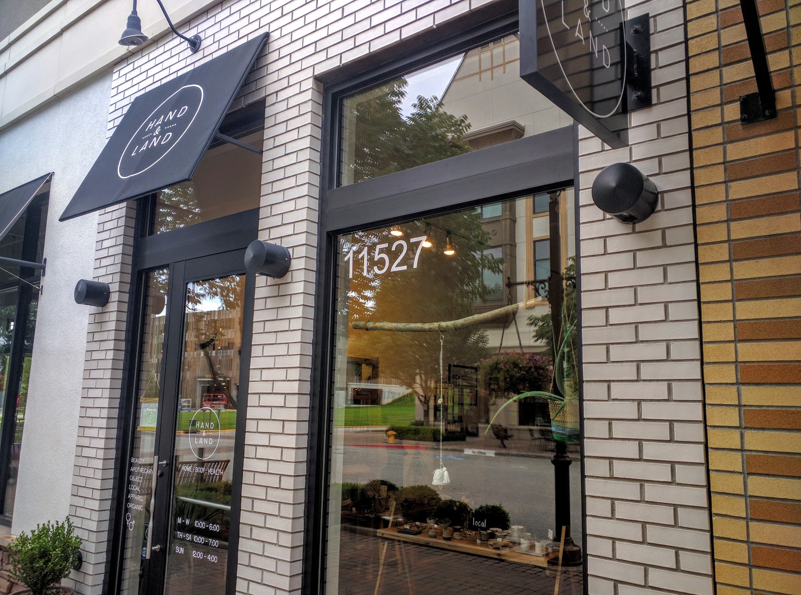HAND & LAND Spa & Goods for your Whole-Being - Beauty Spa in Kansas City