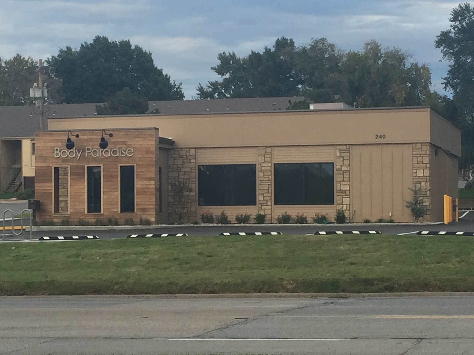 Body Paradise - Nail Salon in Topeka