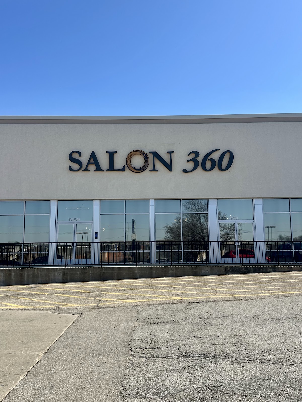 Salon 360 - Beauty Spa in Topeka