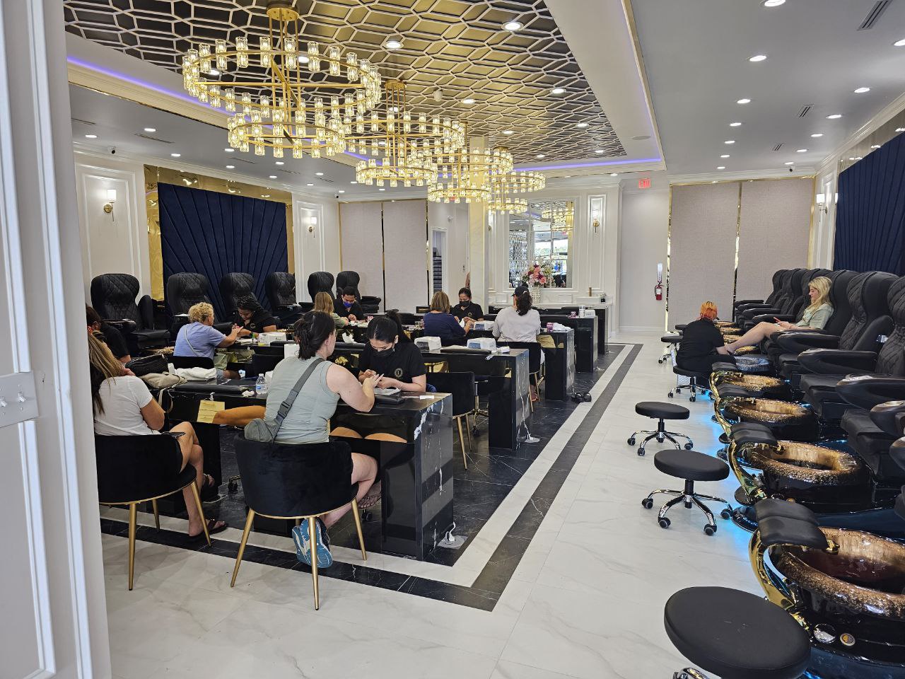 Luxor 2 Nails Bar - Nail Salon in Lexington