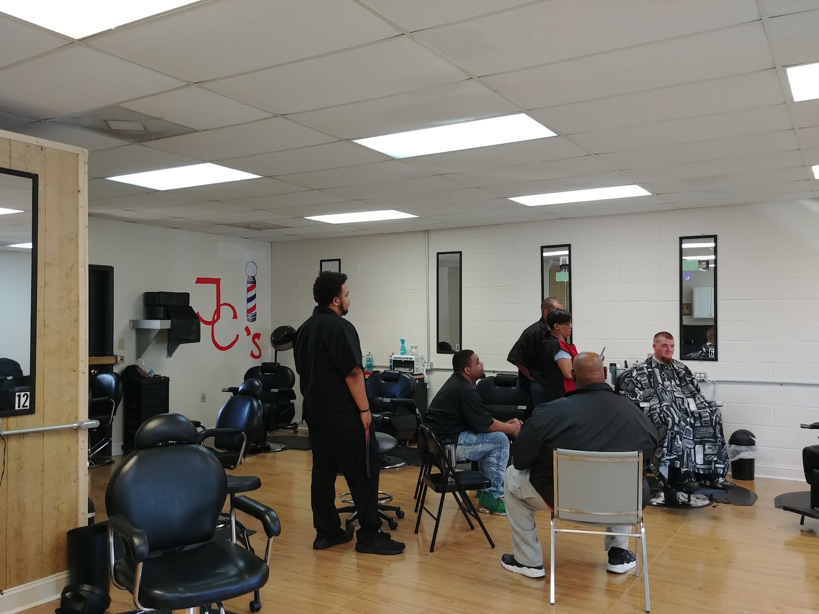 JC's Barber College - Barbershop in Bowling Green