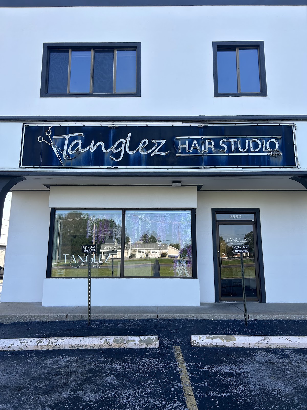 Tanglez Hair Studio LLC - Hair Salon in Bowling Green