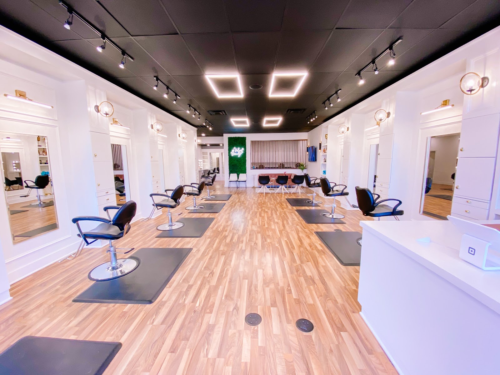 Velvet Beauty House - Hair Salon in Bowling Green