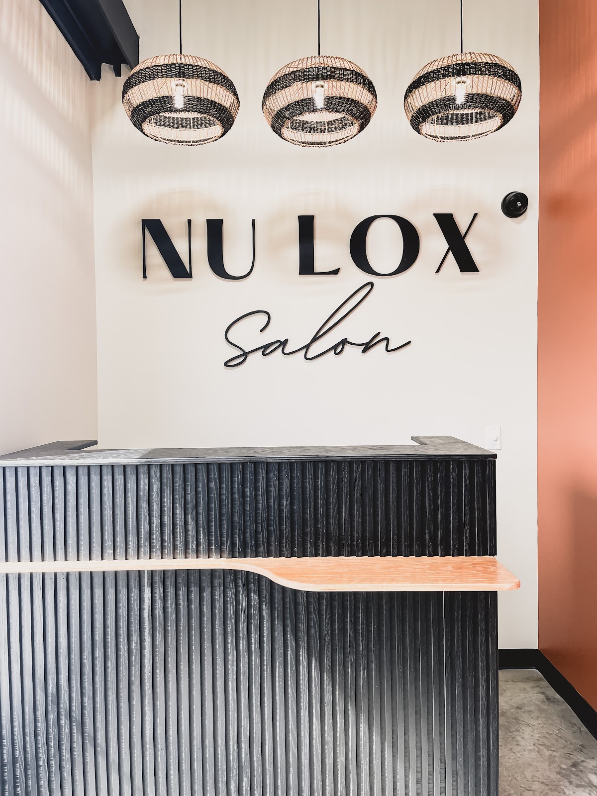 Nu Lox Salon - Hair Salon in Bowling Green
